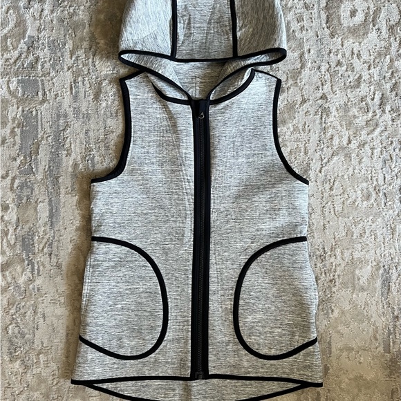 Lululemon Insculpt Vest - Picture 5 of 12